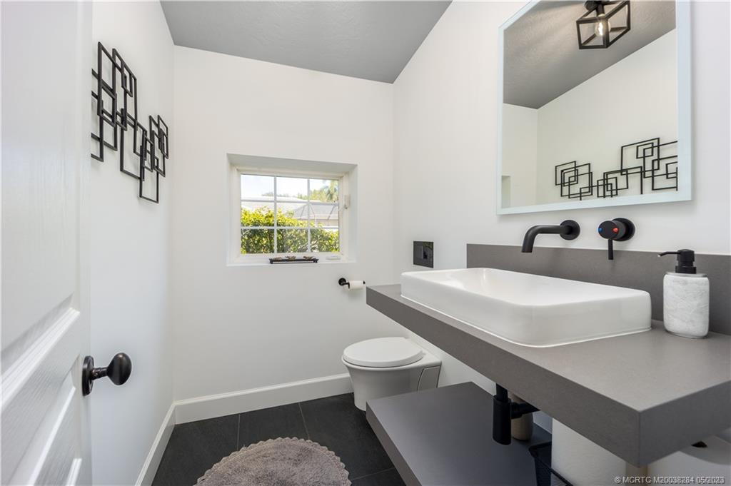 109 S Sewalls Point Road