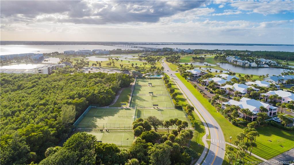 411 NE Plantation Road 513