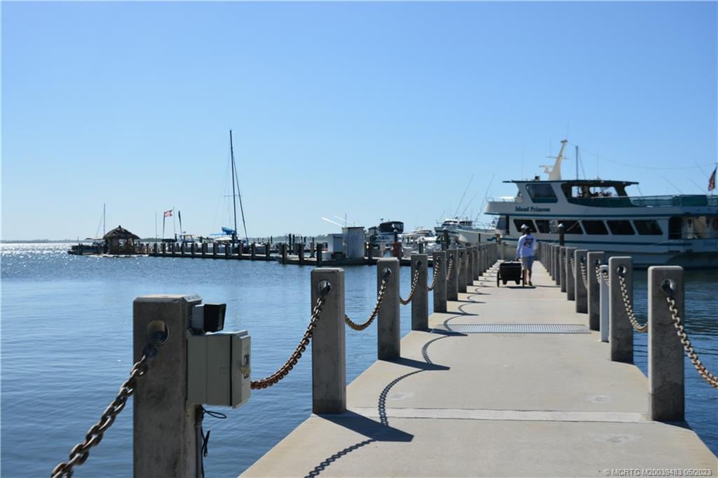 411 NE Plantation Road 513