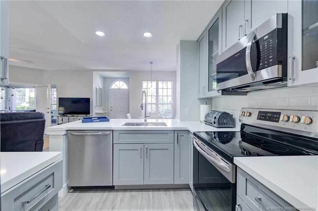 411 NE Plantation Road 513