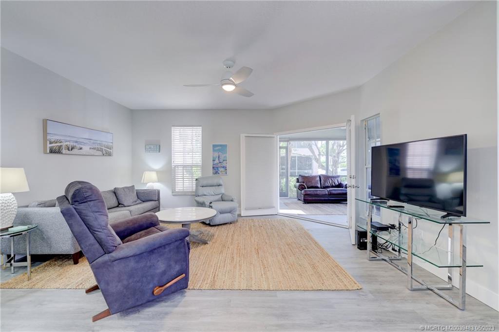 411 NE Plantation Road 513