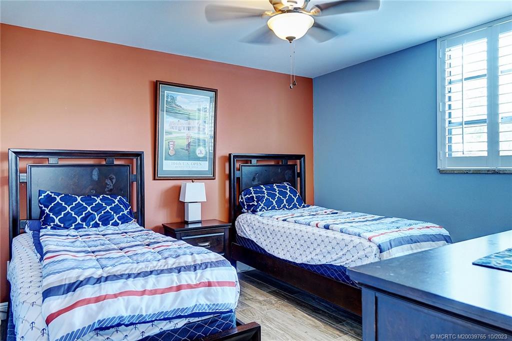 311 NE Golfview Circle