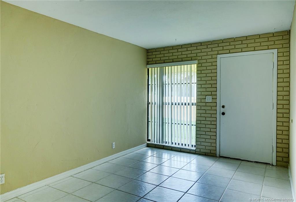 700 SW Tanglewood Trail