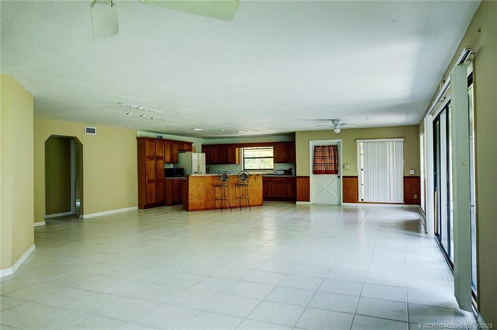 700 SW Tanglewood Trail