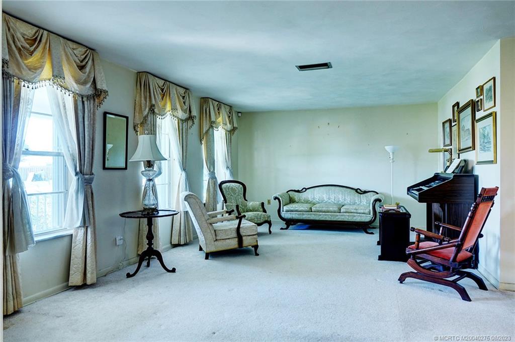 1242 NW Palm Lake Drive