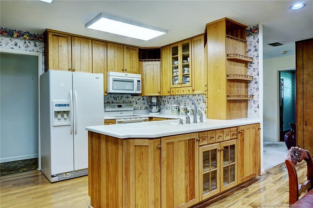 1242 NW Palm Lake Drive