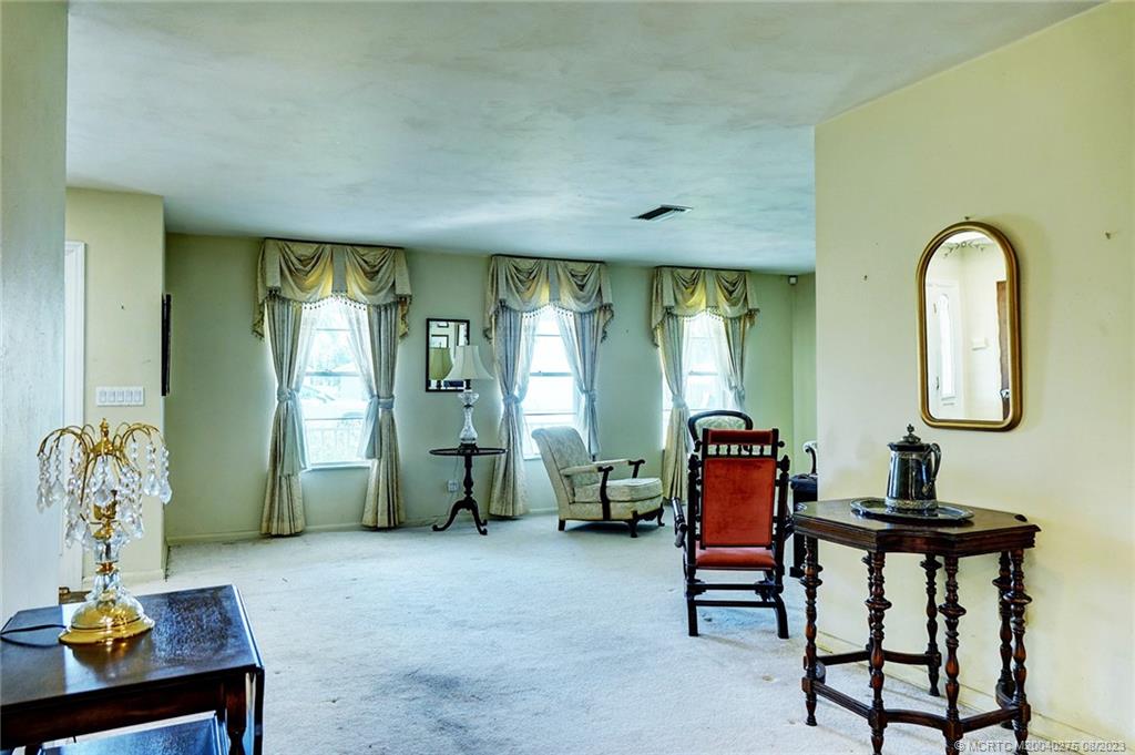 1242 NW Palm Lake Drive