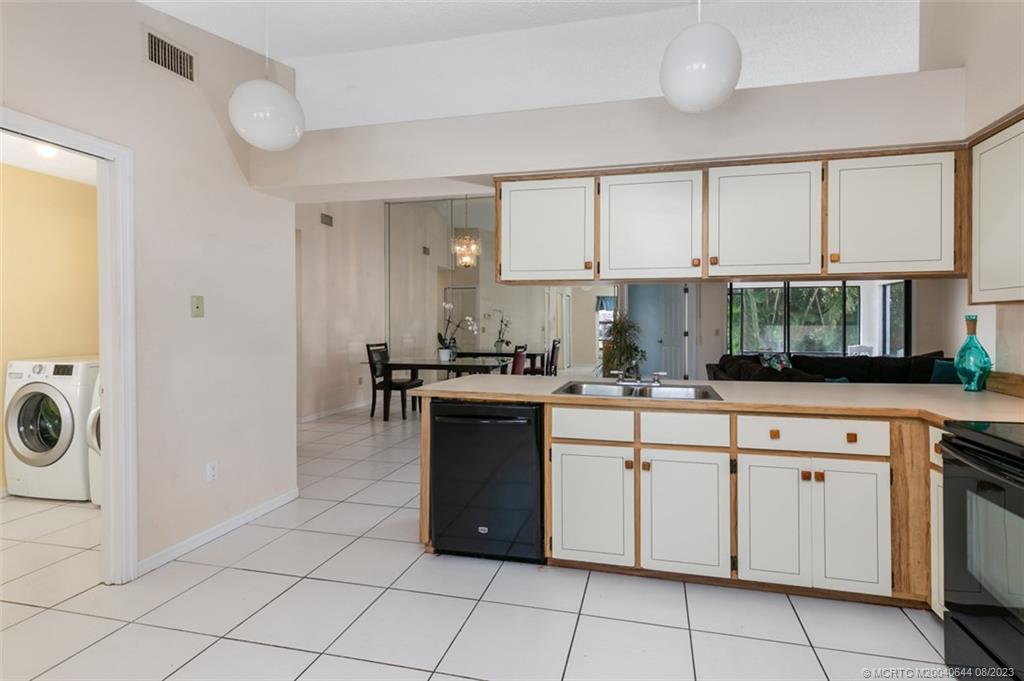 6659 SE Amyris Ct