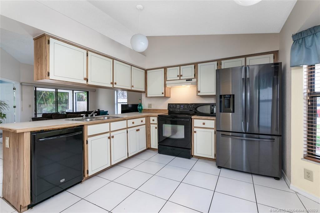 6659 SE Amyris Ct
