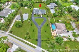 4865 SE Manatee Cove Road