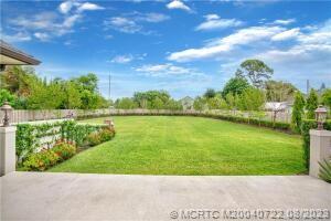 4865 SE Manatee Cove Road