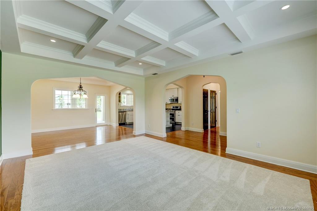 4865 SE Manatee Cove Road