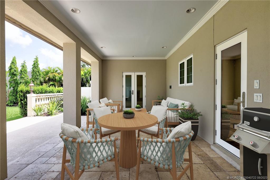 4865 SE Manatee Cove Road