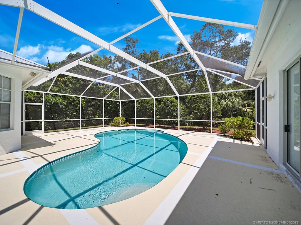 2855 NE Sewalls Landing Way