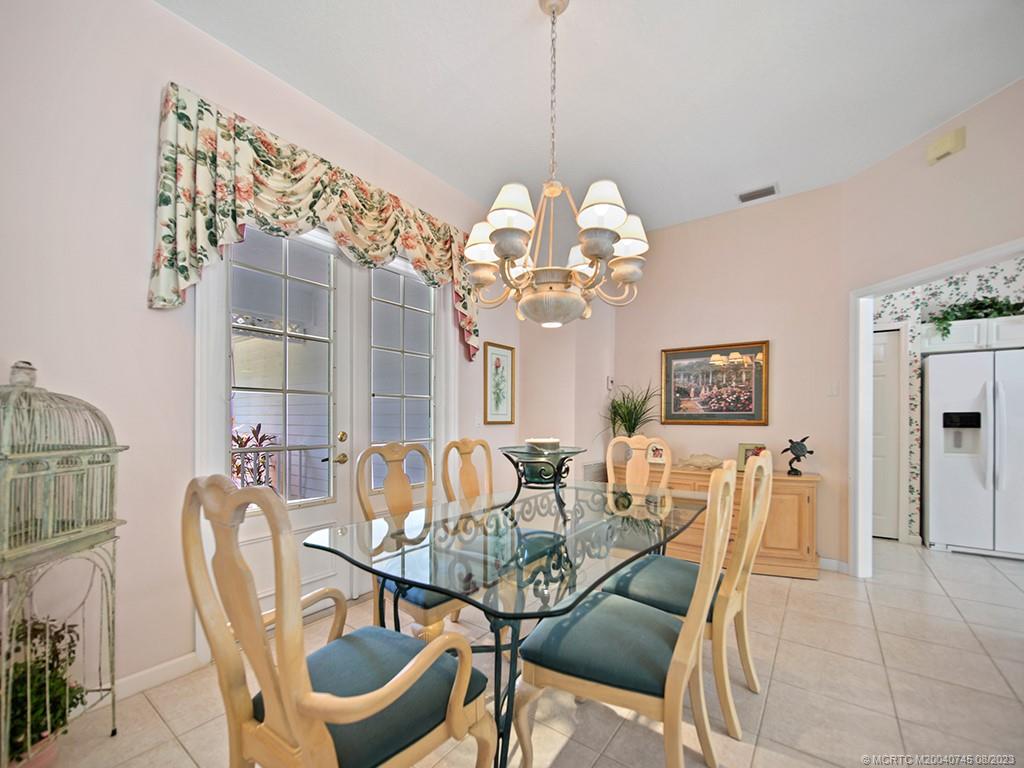 2855 NE Sewalls Landing Way