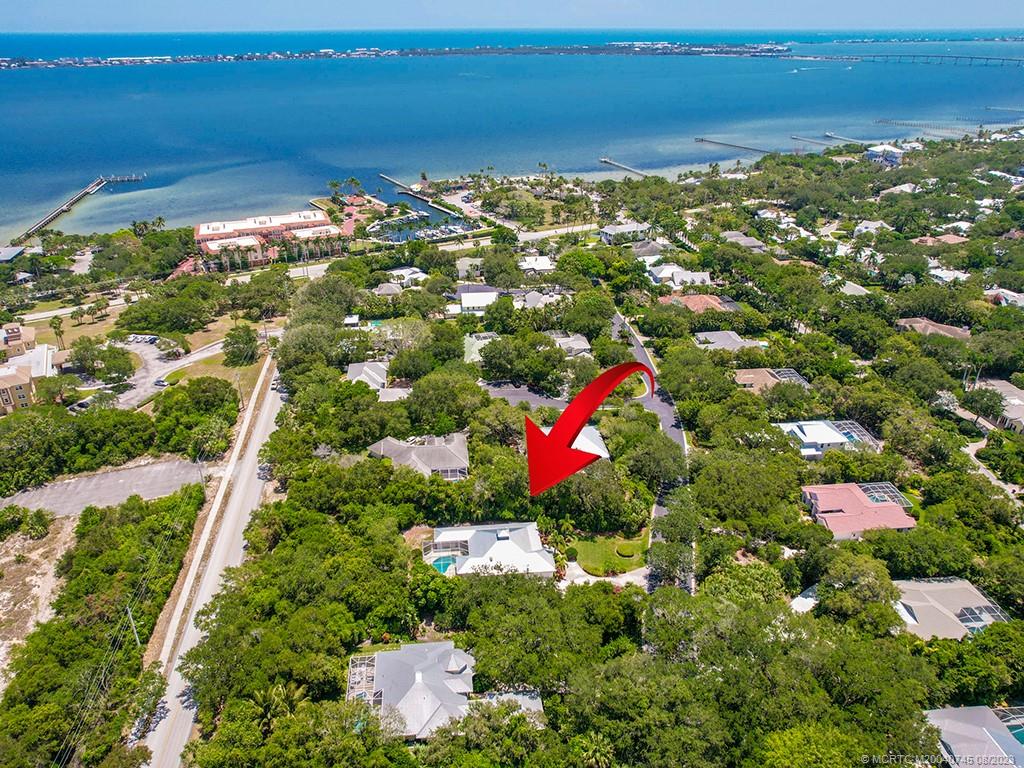 2855 NE Sewalls Landing Way