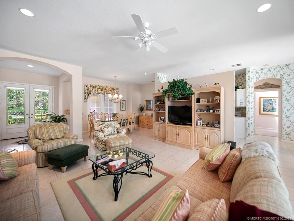 2855 NE Sewalls Landing Way