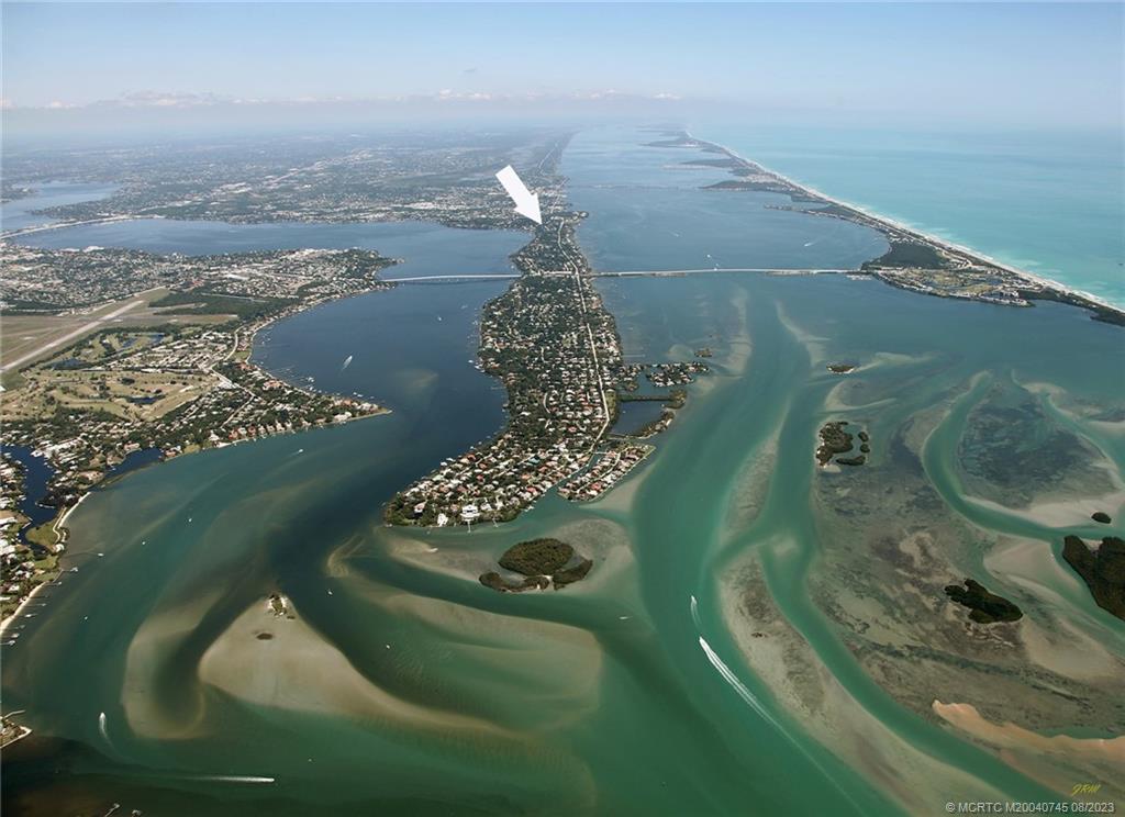 2855 NE Sewalls Landing Way