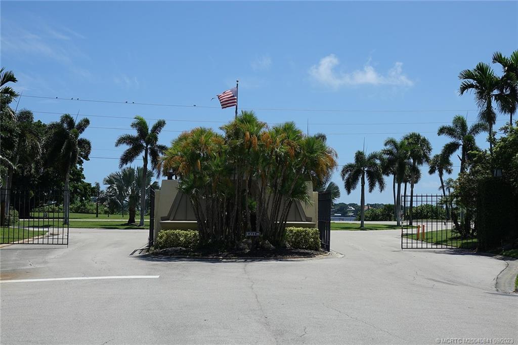 1800 SE St Lucie Blvd 4-205