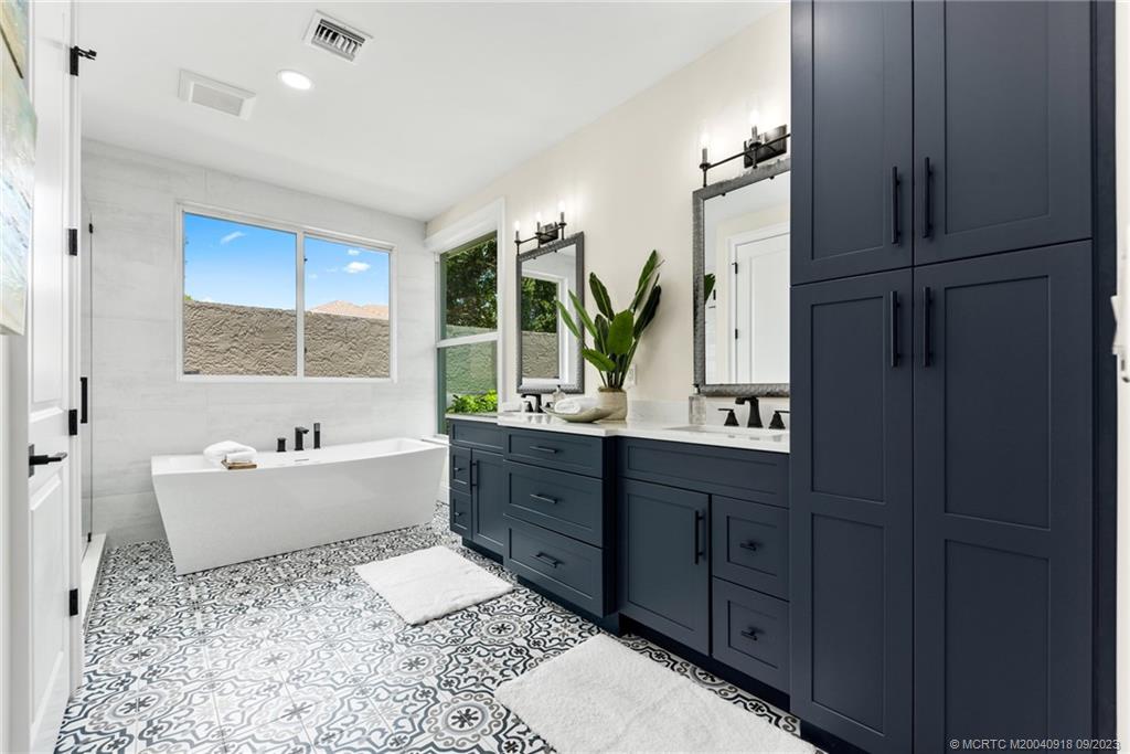 1417 NW Winters Creek Road