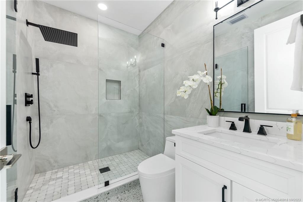 1417 NW Winters Creek Road