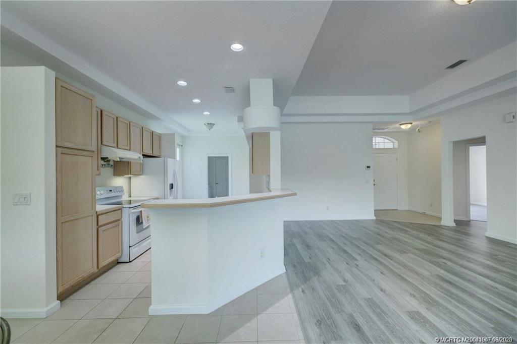 4574 NW Red Maple Drive