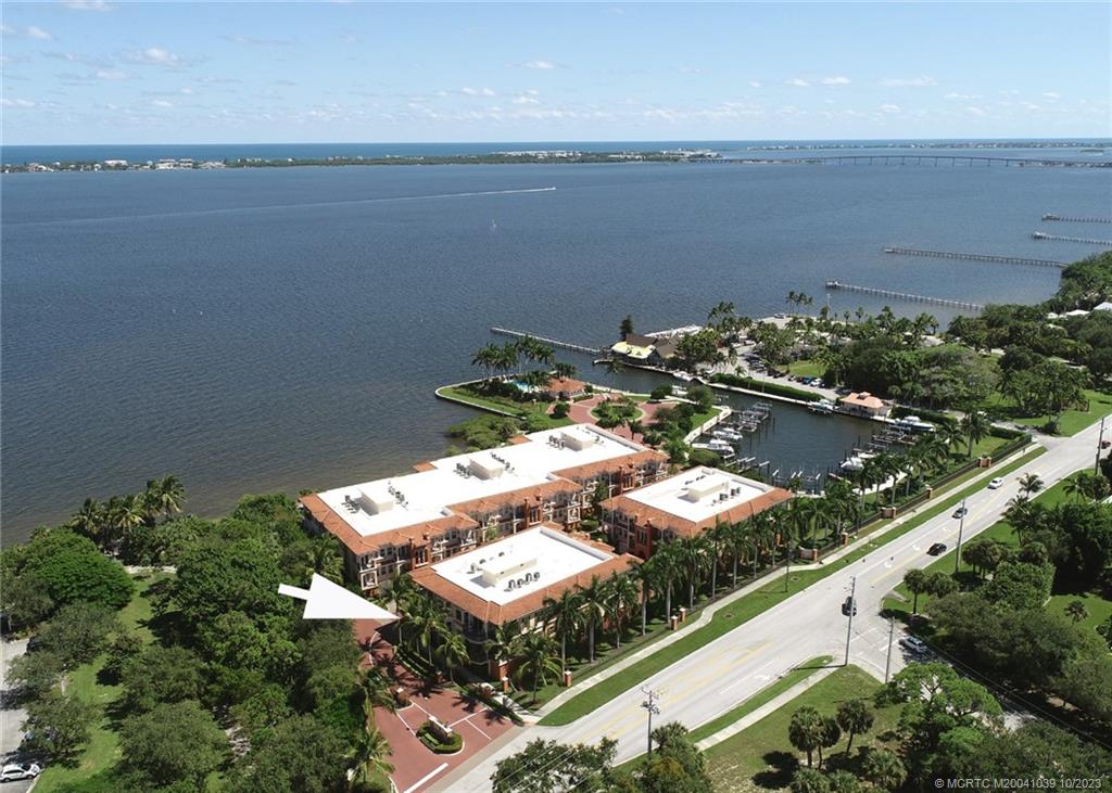 1532 NE Outrigger Landings Drive