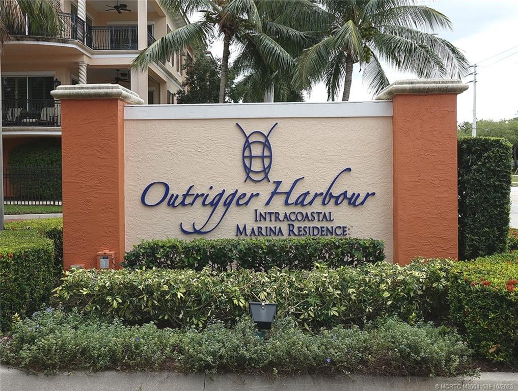 1532 NE Outrigger Landings Drive