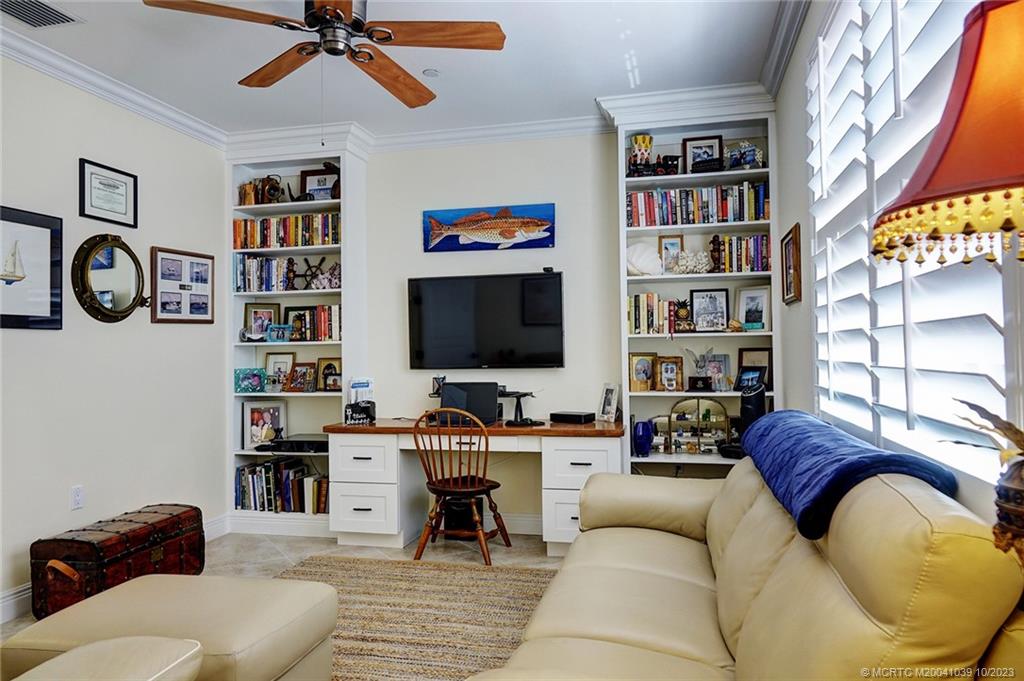 1532 NE Outrigger Landings Drive