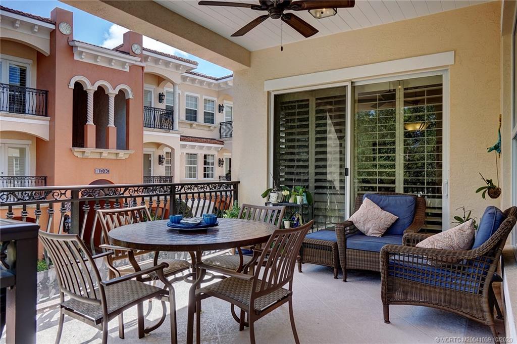 1532 NE Outrigger Landings Drive