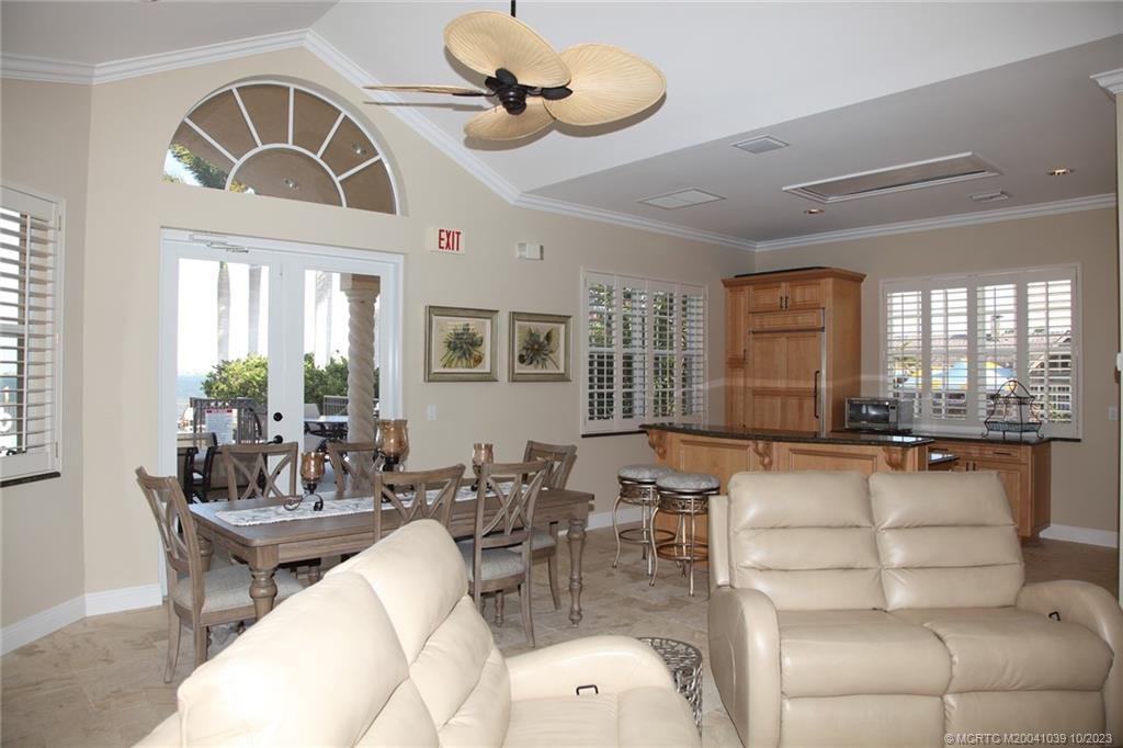 1532 NE Outrigger Landings Drive