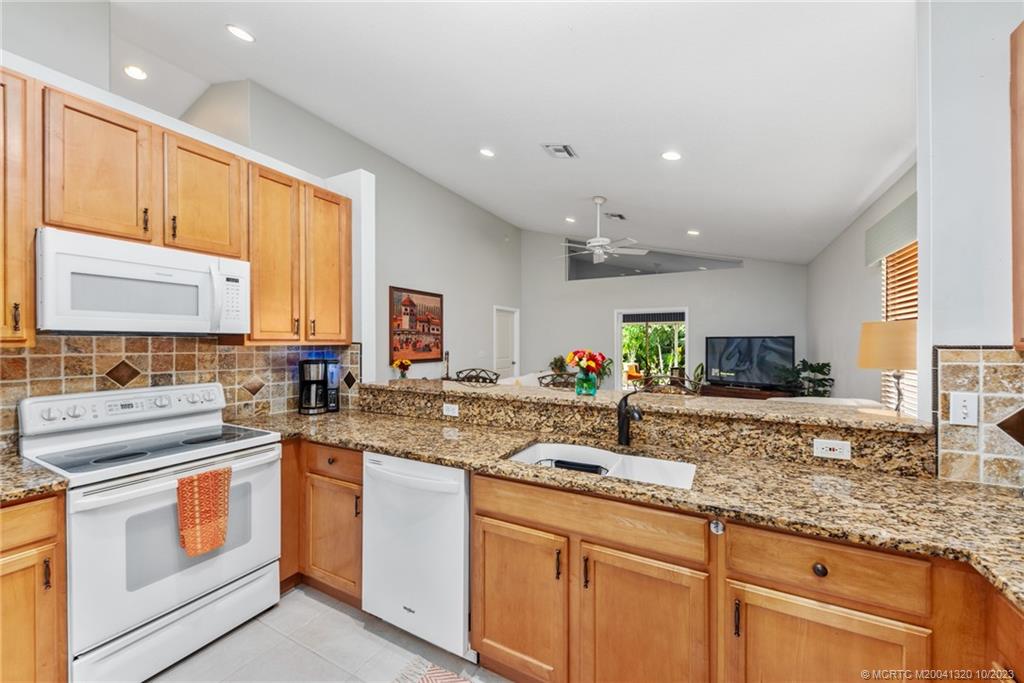 2306 SW Estella Terrace