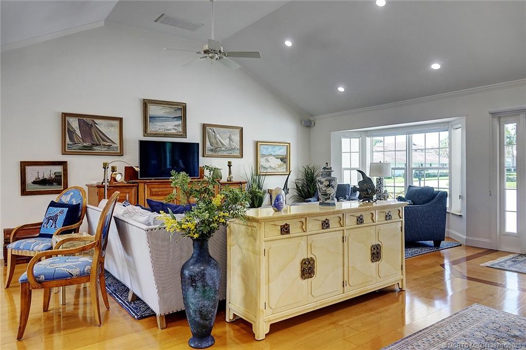 3471 SE Clubhouse Place
