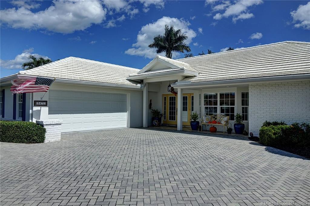 3471 SE Clubhouse Place