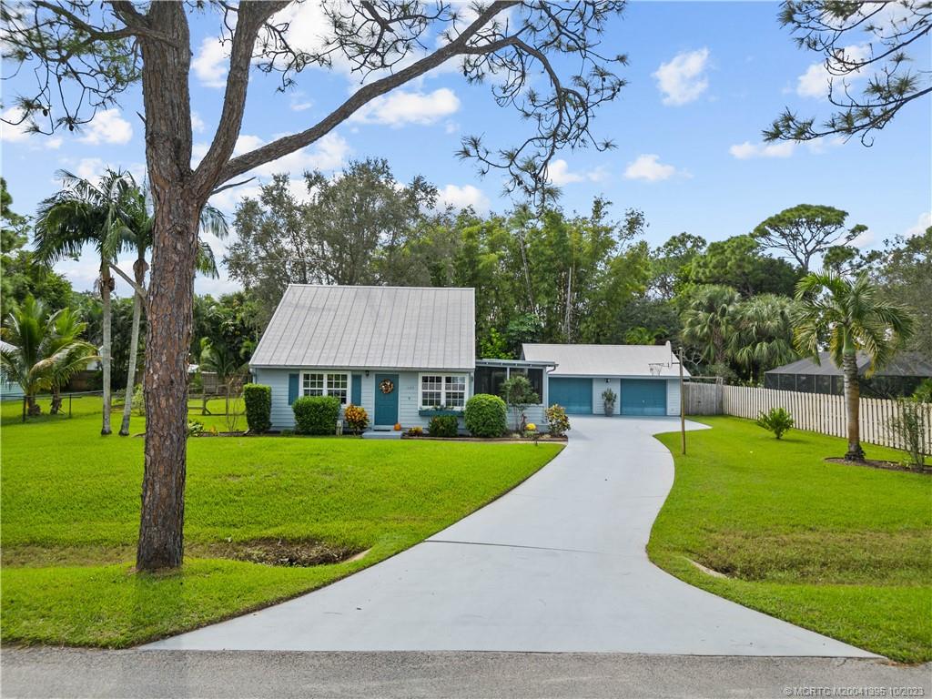 1082 SW Pine Tree Lane