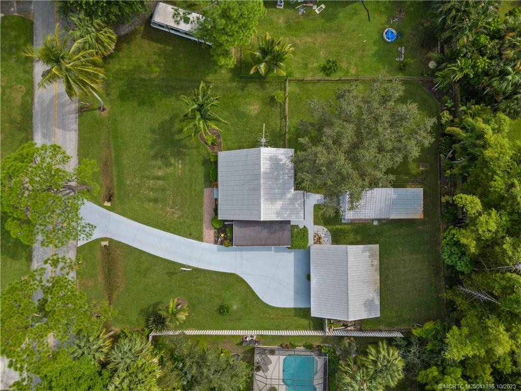 1082 SW Pine Tree Lane