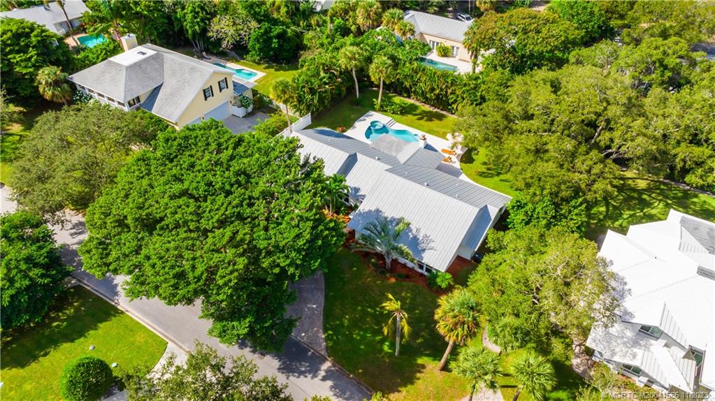 10 Ridgeland Drive