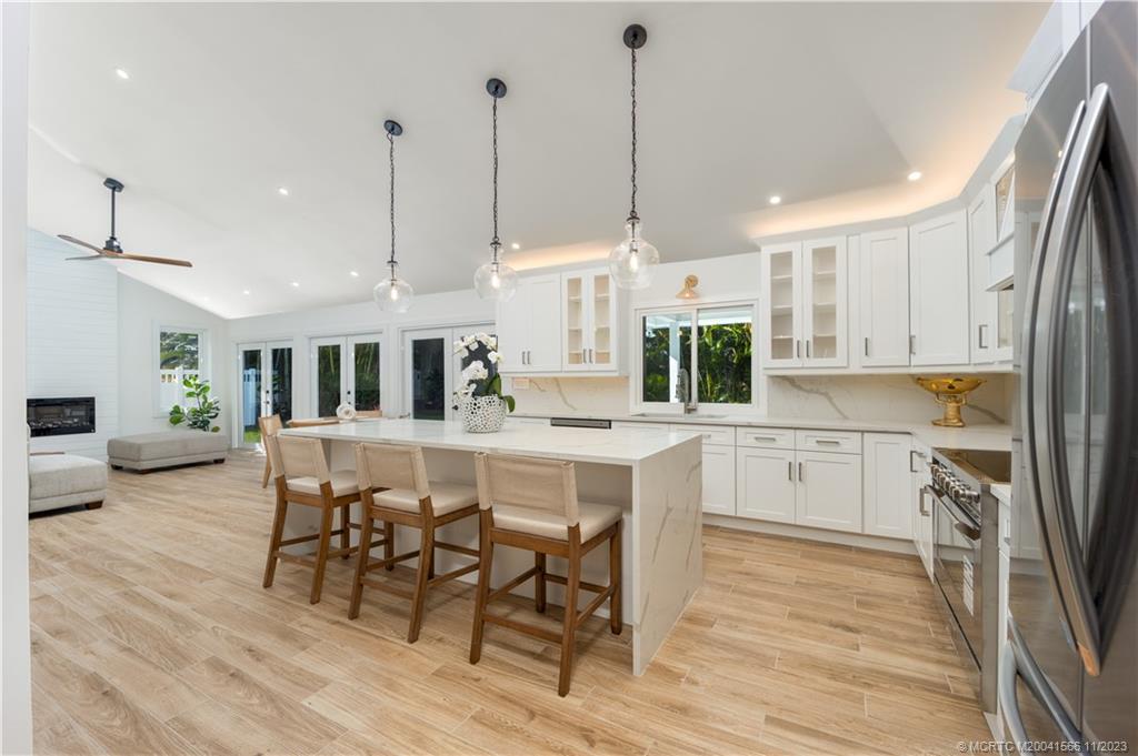 10 Ridgeland Drive