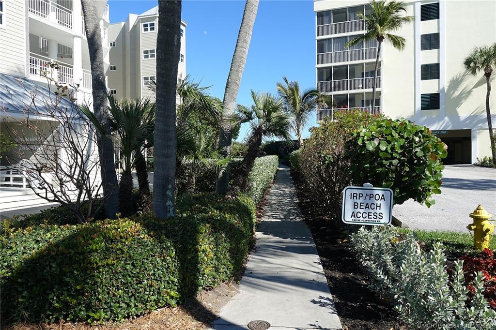 318 NE Edgewater Drive