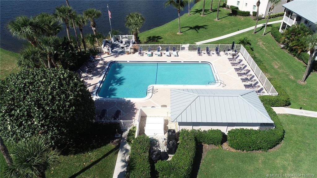 534 NE Plantation Road 4601