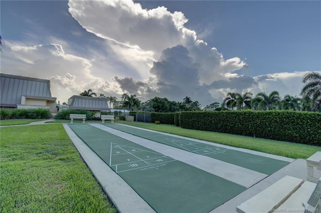 1800 SE Saint Lucie Blvd 3-305