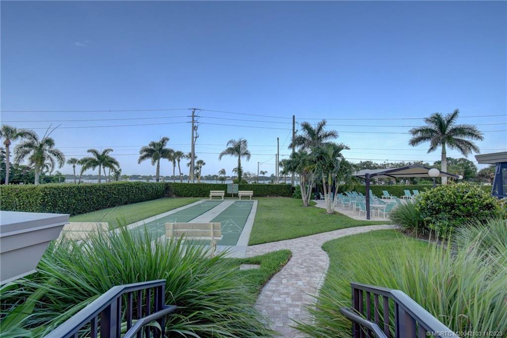 1800 SE Saint Lucie Blvd 3-305