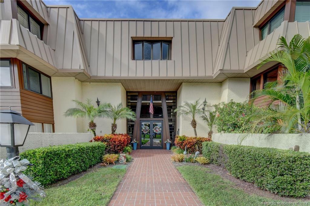 1800 SE Saint Lucie Blvd 3-305
