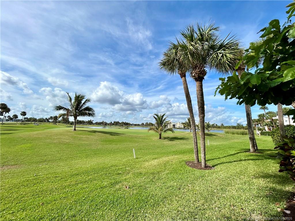 484 NE Plantation Road 4102