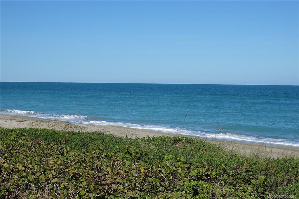 484 NE Plantation Road 4102