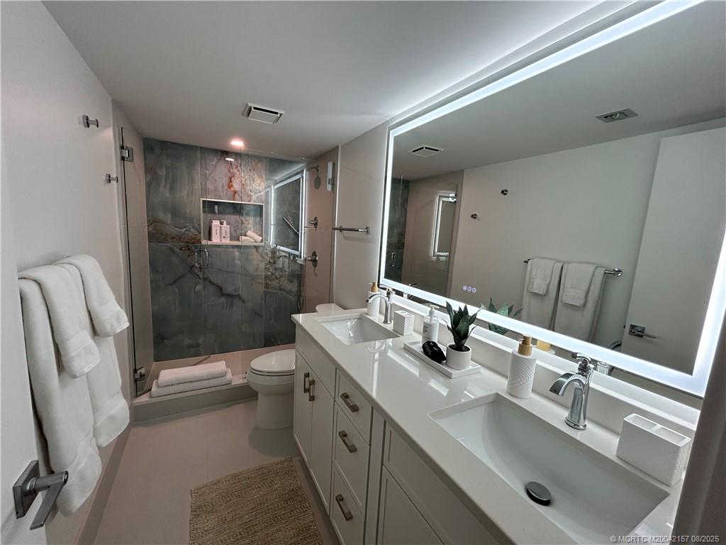 484 NE Plantation Road 4102