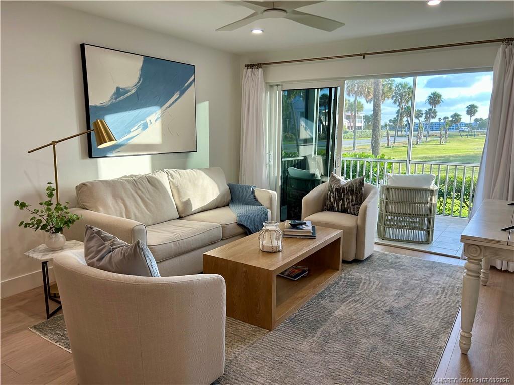 484 NE Plantation Road 4102