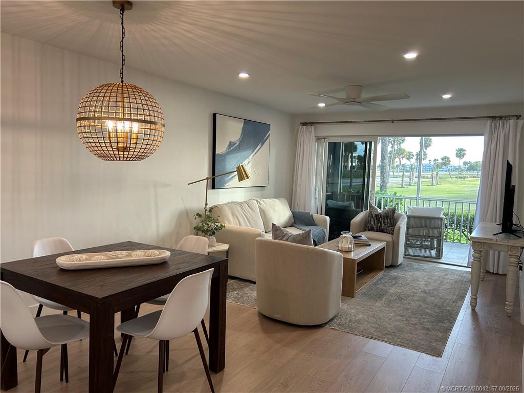 484 NE Plantation Road 4102