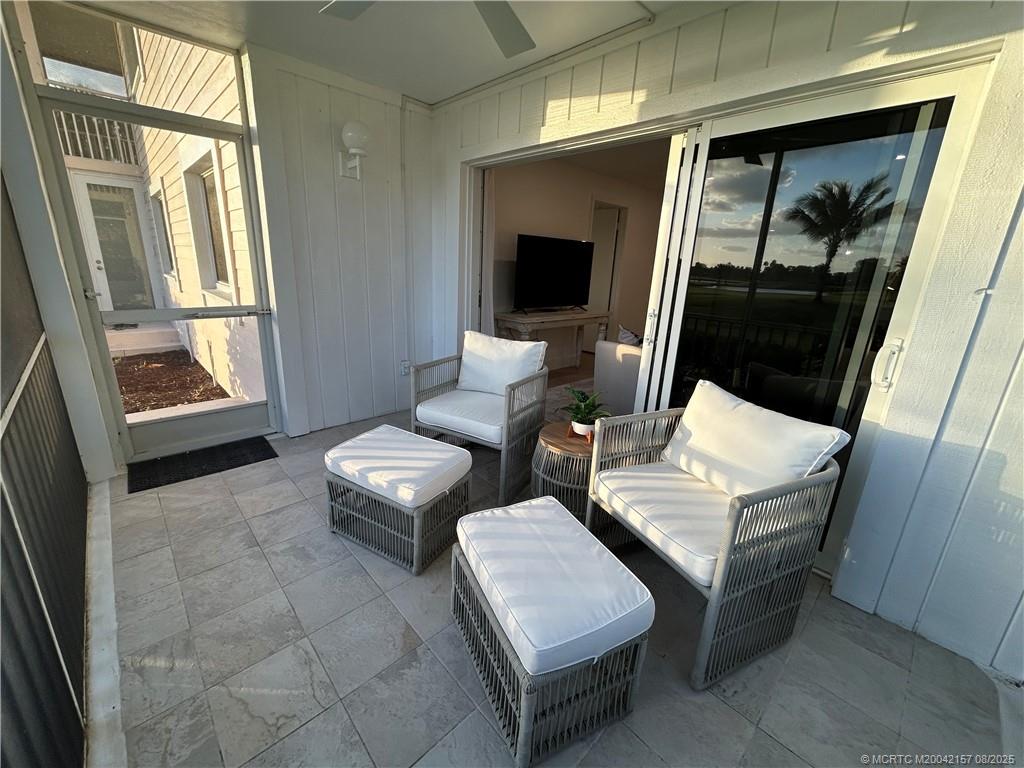 484 NE Plantation Road 4102