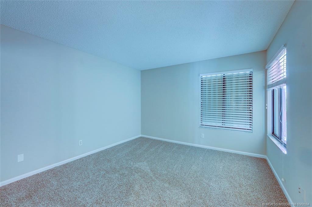 4540 NE Sandpebble Trace 304